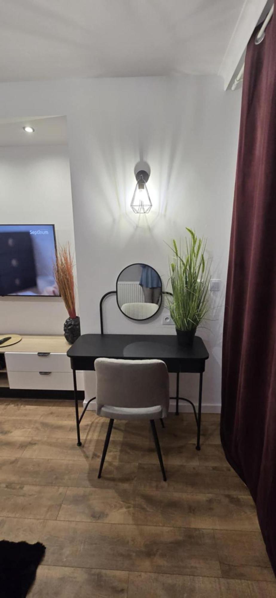 2 Pokojowy Z Ogrodkiem Lub Apartament Warszawa