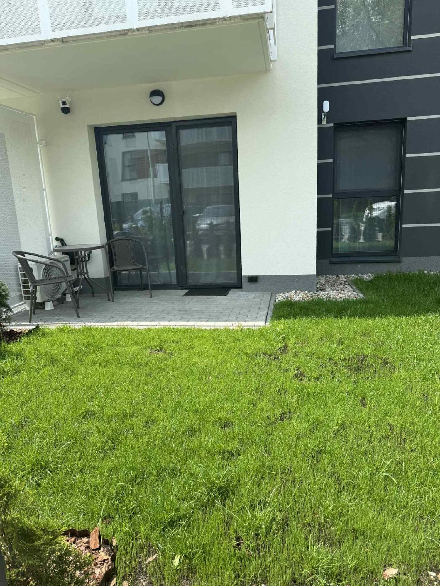 2 Pokojowy Z Ogrodkiem Lub Apartament Warszawa