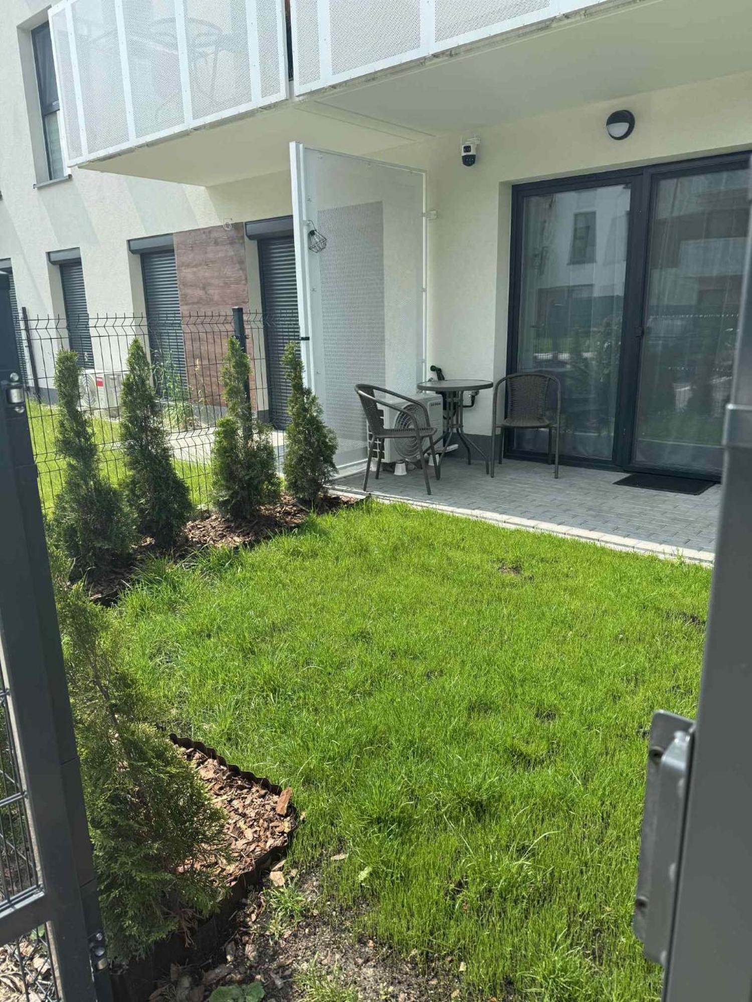 2 Pokojowy Z Ogrodkiem Lub Apartament Warszawa